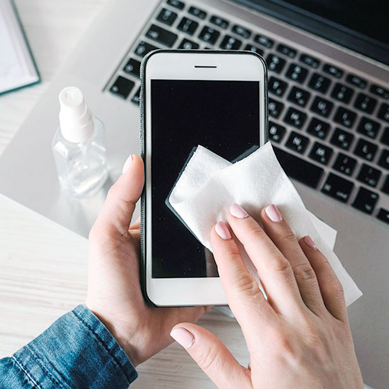 How to Disinfect Your Phone with Isopropyl Alcohol Wipes Effective?