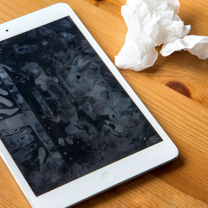 How to Create Your Own Disinfectant Wipes for Cell Phones?